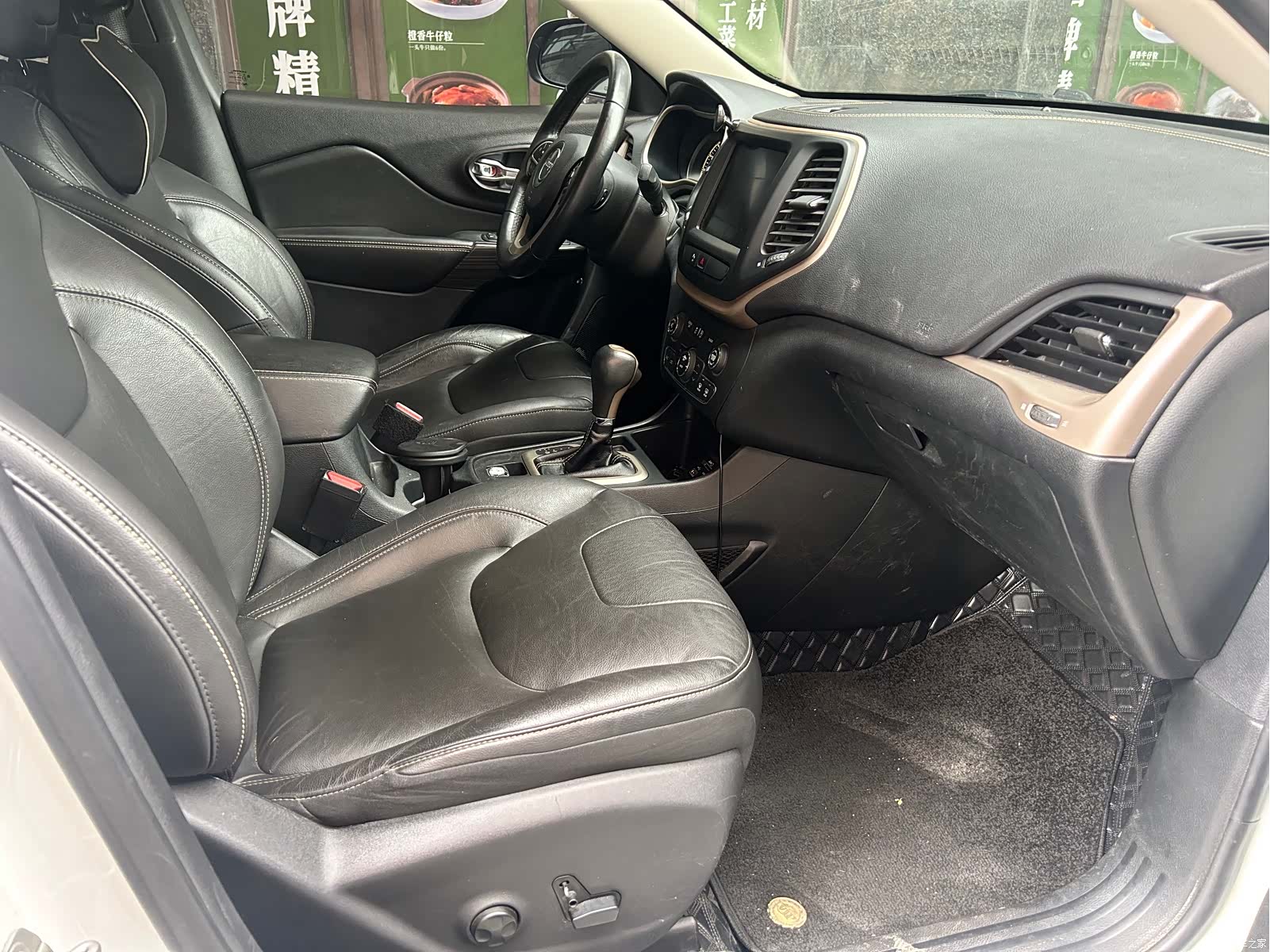 Jeep Cherokee, 2018 8