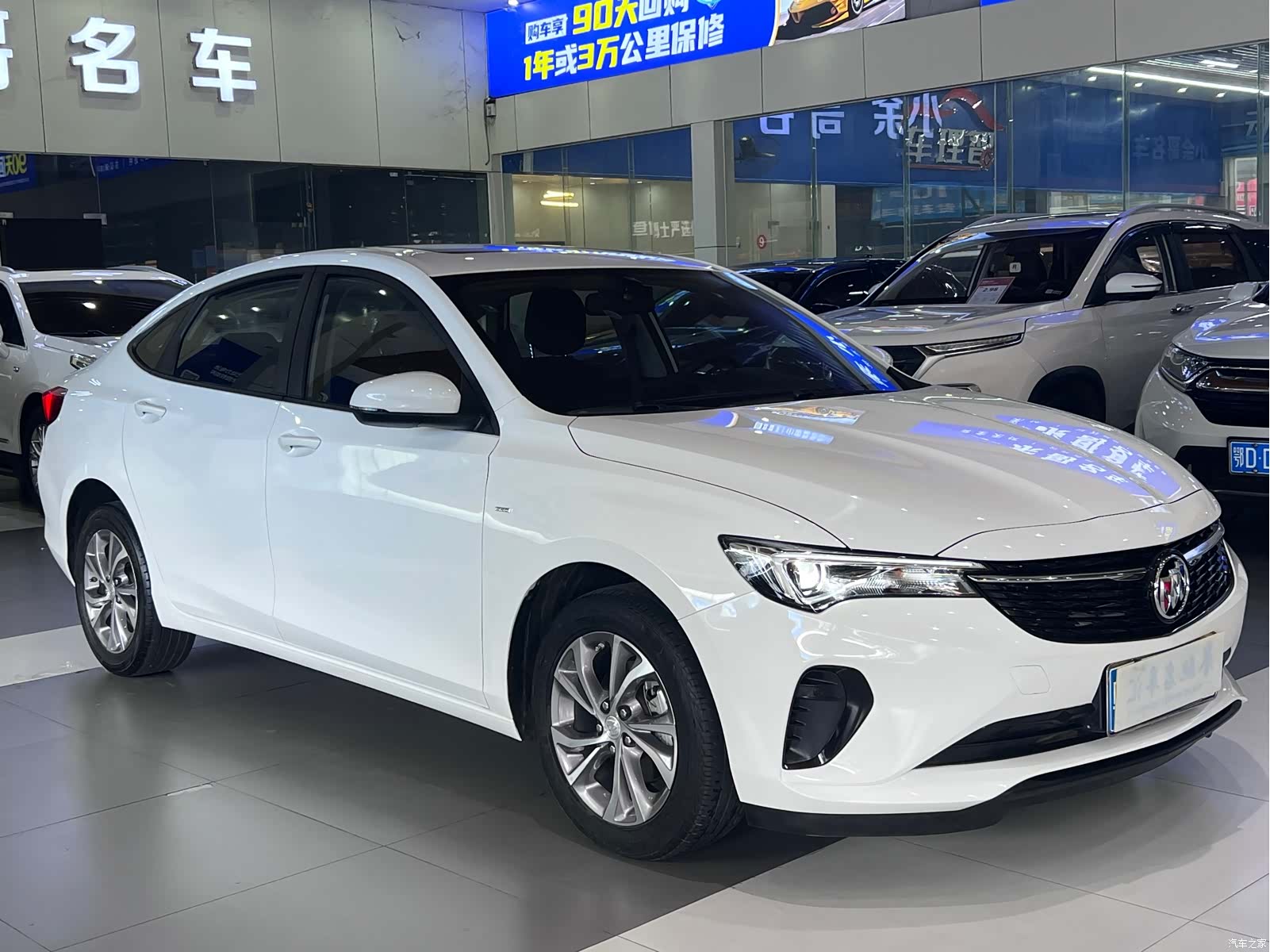 Buick Verano, 2022 3