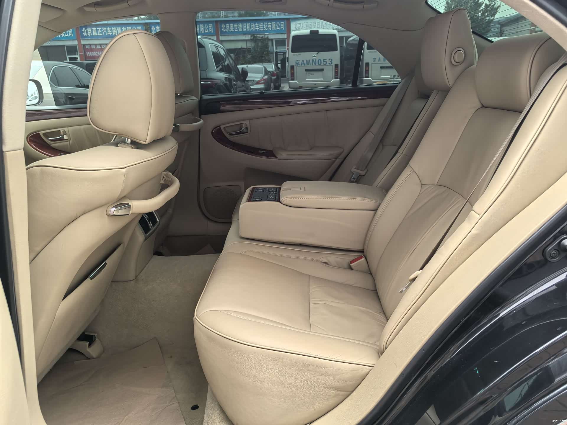 Hongqi HQ300, 2009 4
