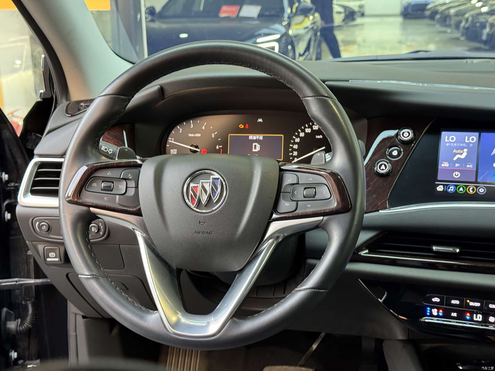 Buick Enclave, 2022 12