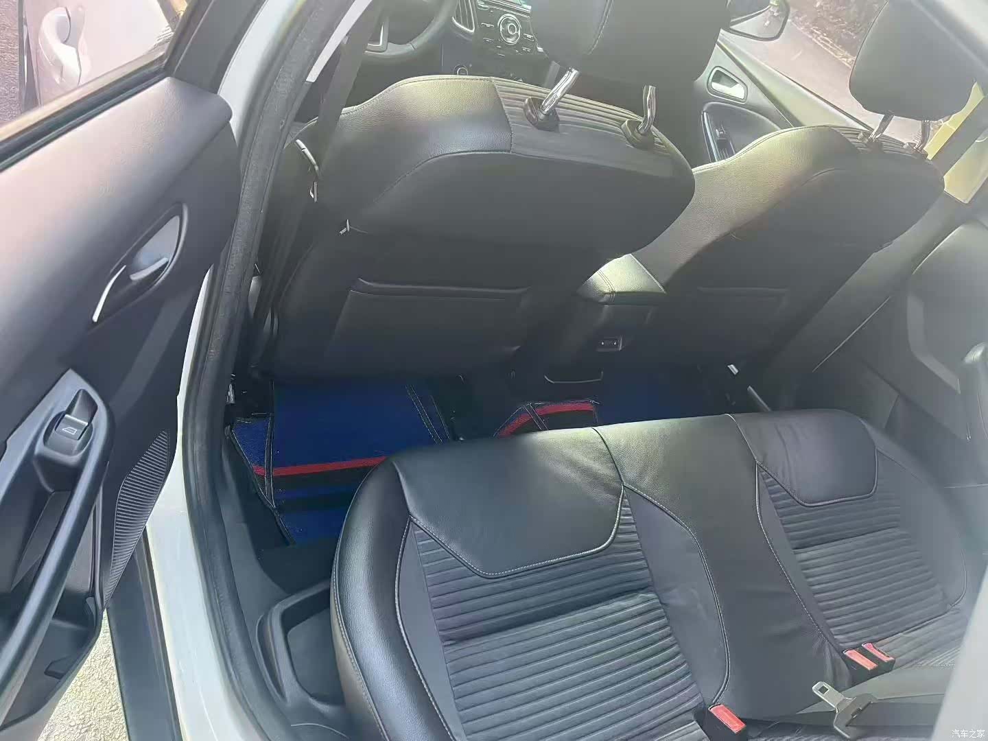 Ford Focus, 2016 8
