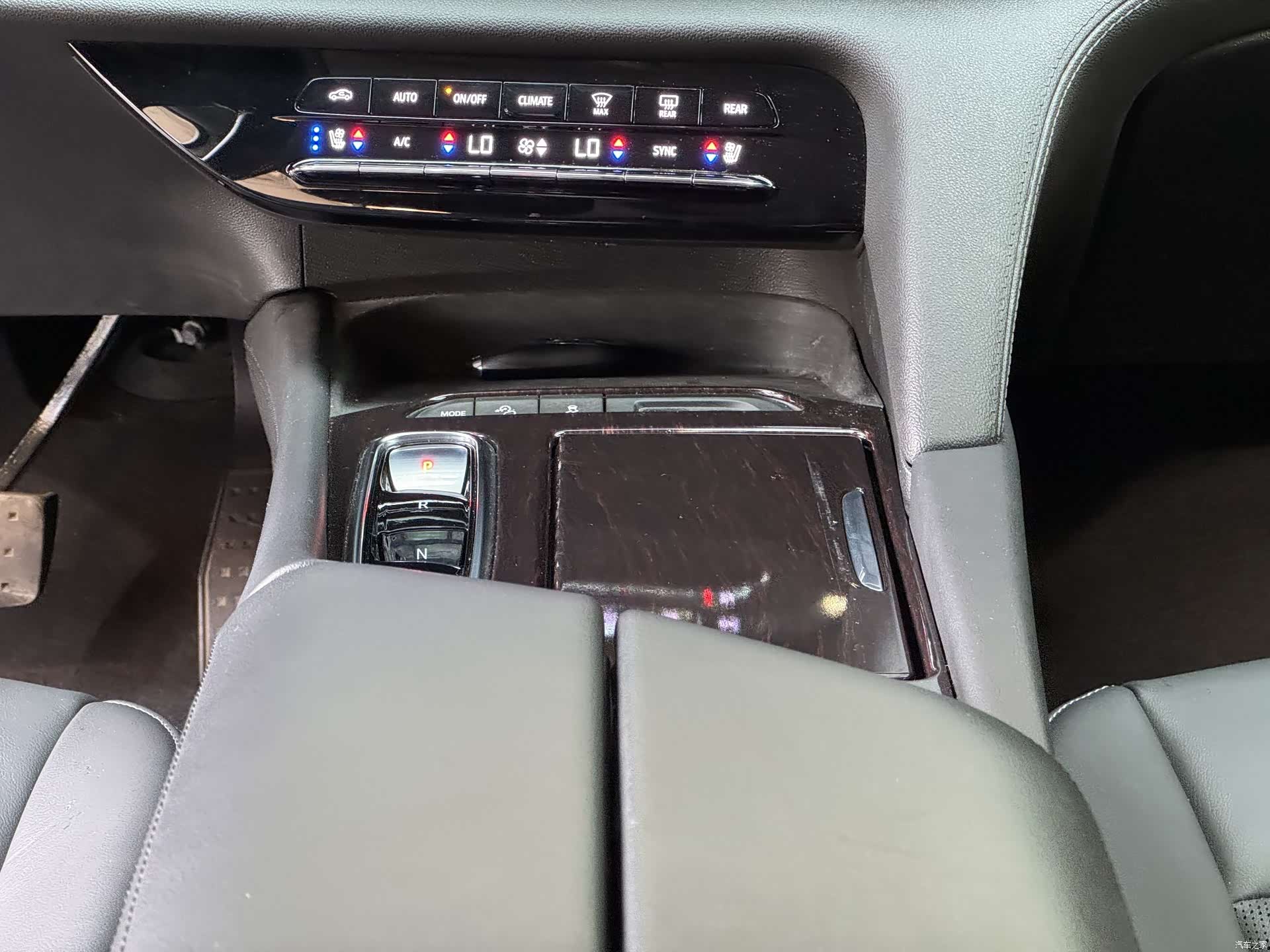 Buick Enclave, 2022 11