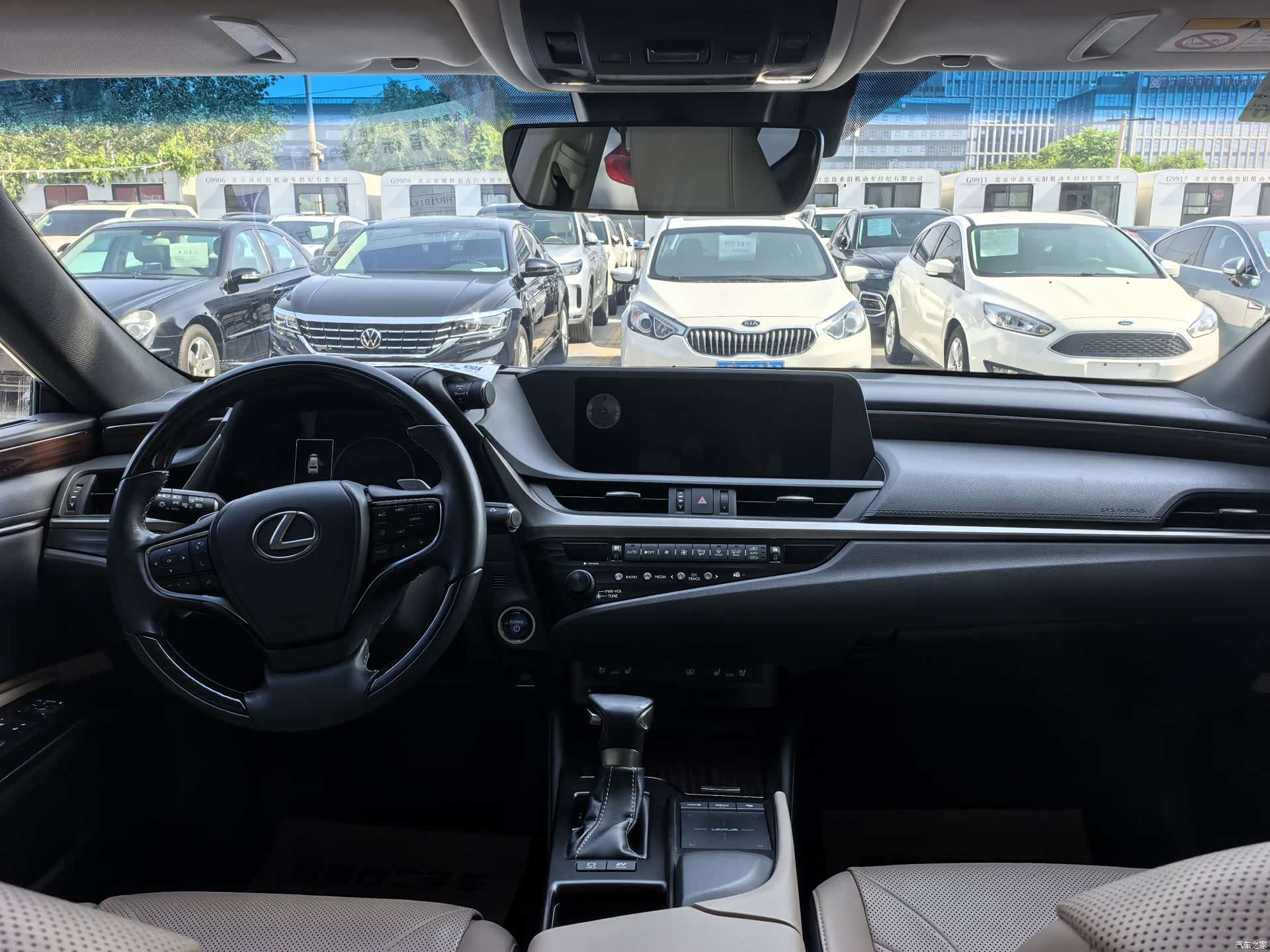 Lexus ES, 2018 8