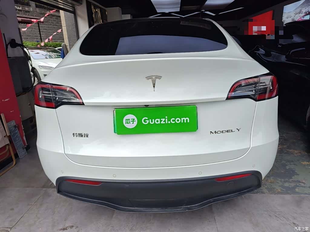 Tesla Model Y, 2023 6