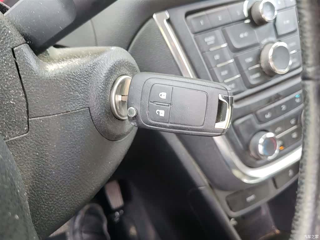 Buick Encore, 2015 9