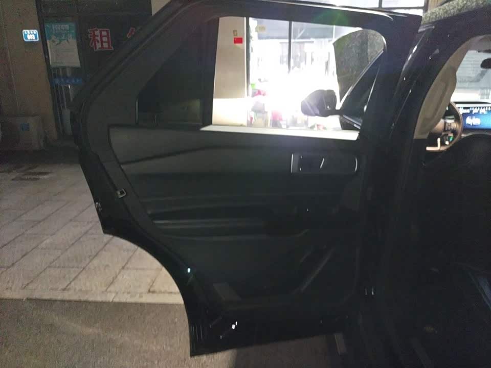 Ford Explorer Ford Explorer