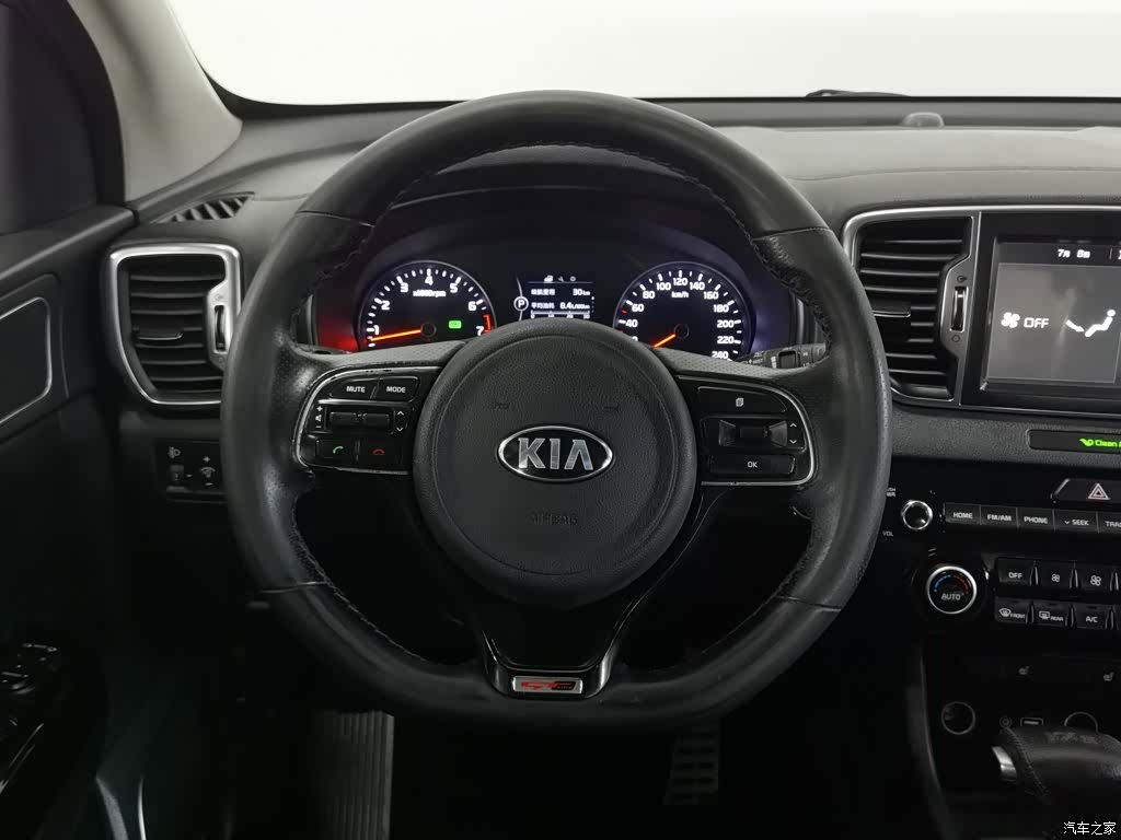 Kia KX5, 2016 11