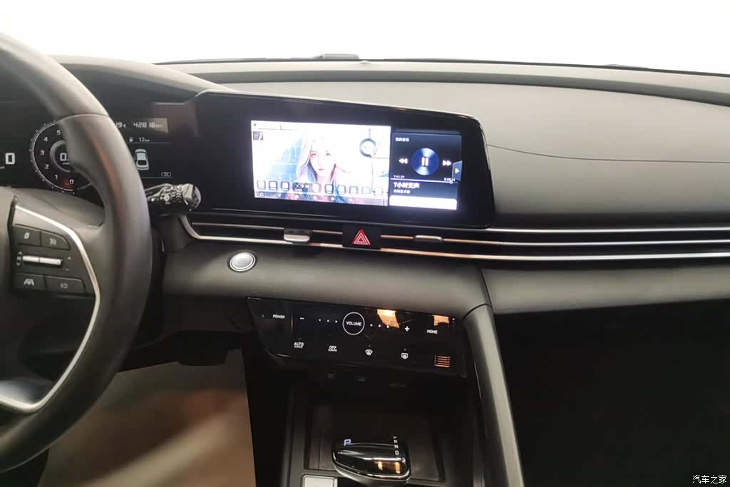 Hyundai Elantra, 2020 13