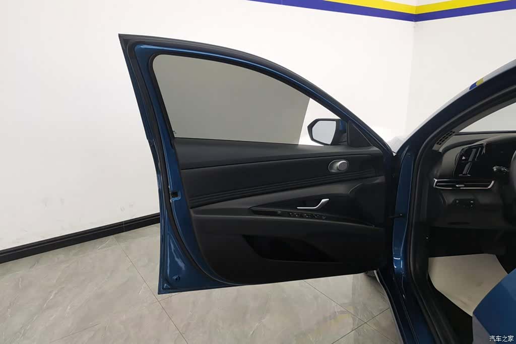 Hyundai Elantra, 2020 7