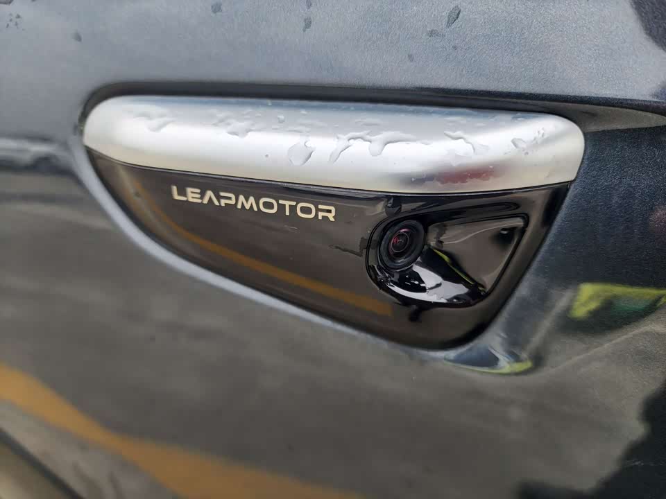 Leapmotor C11
