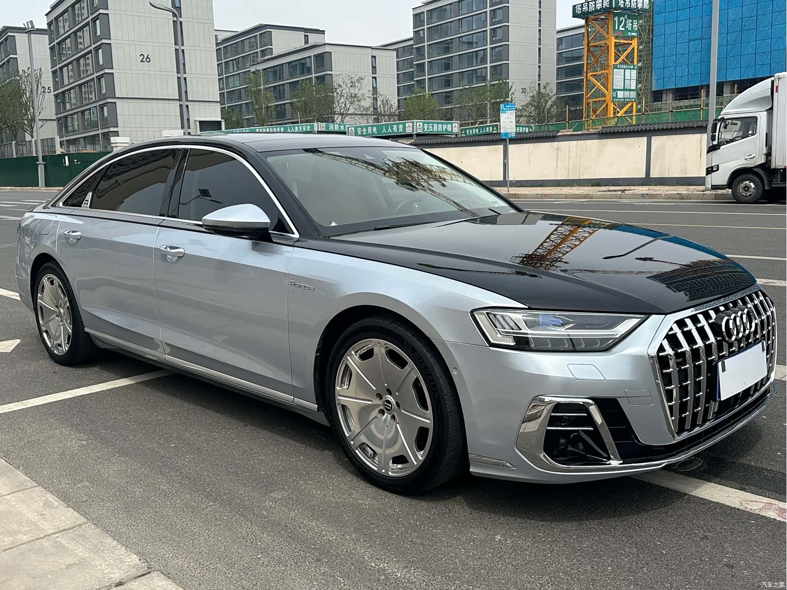 Audi A8L, 2022 4