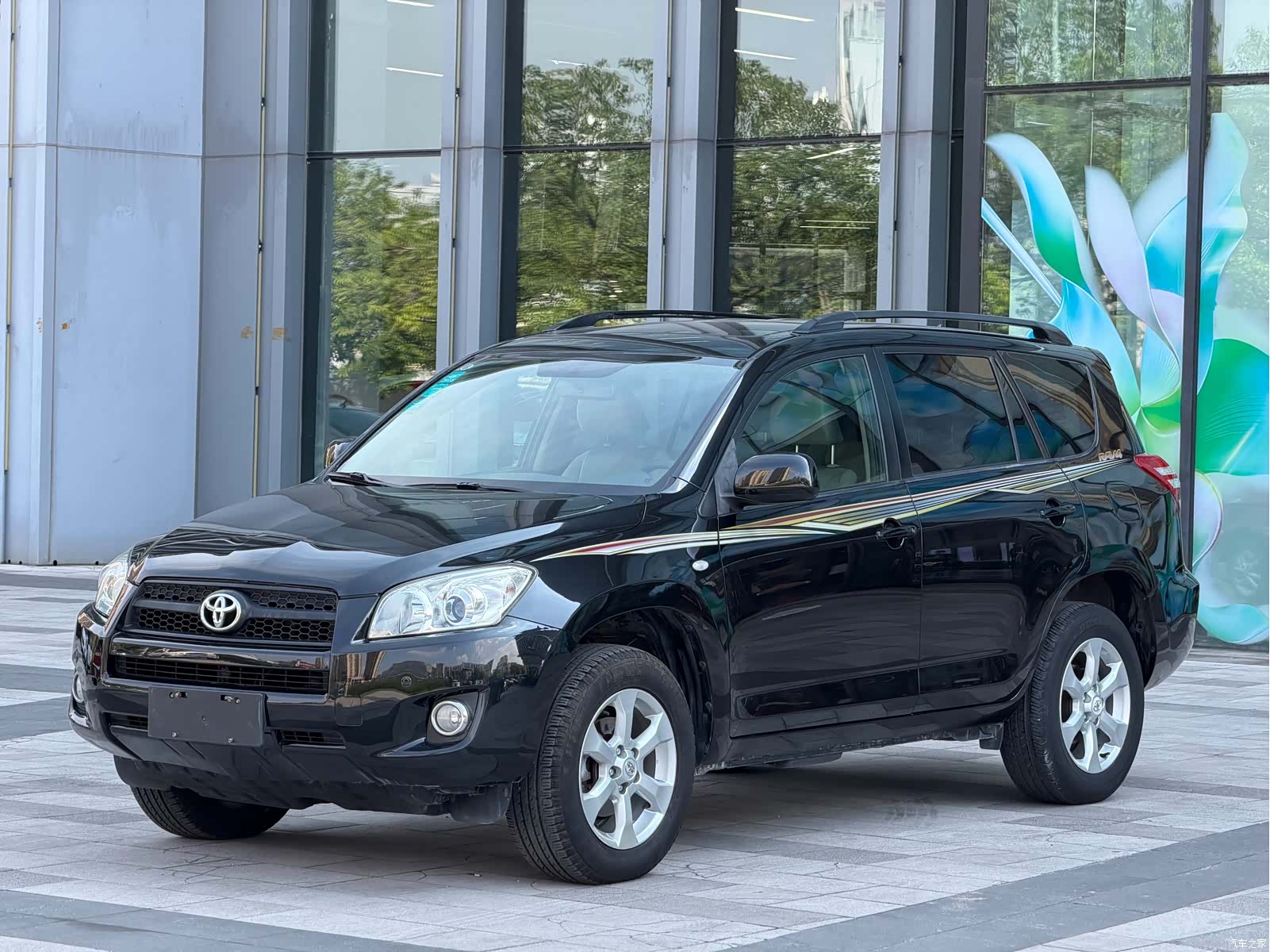 Toyota RAV4, 2010 1