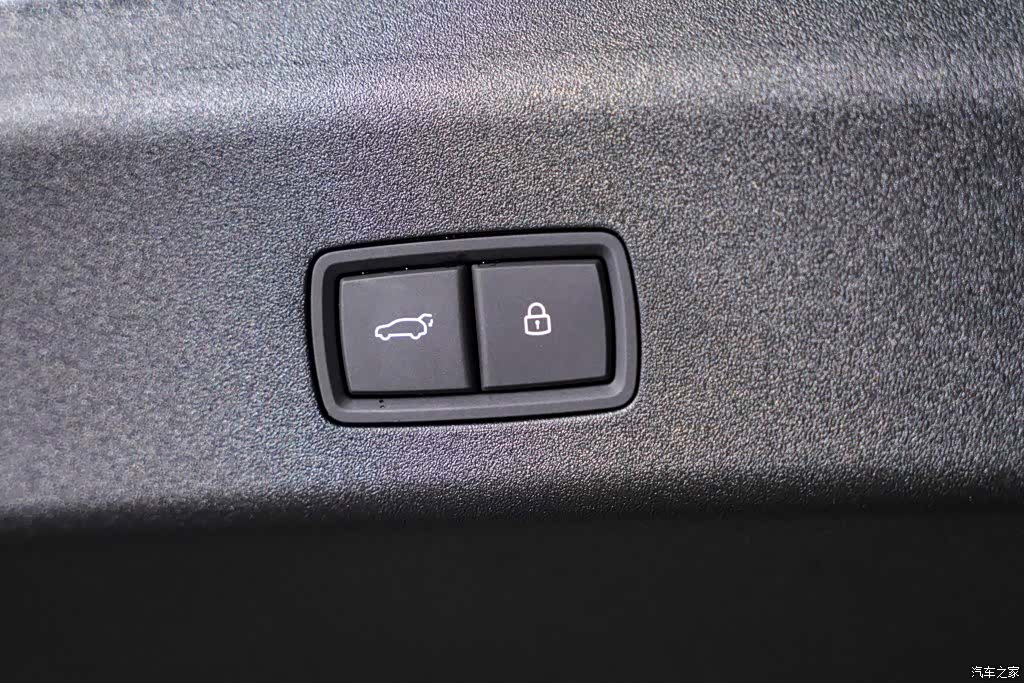 Li Auto i8, 2025 35