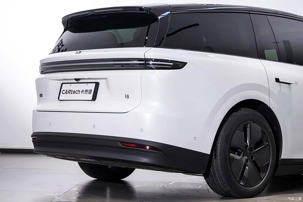Li Auto i8, 2025 6