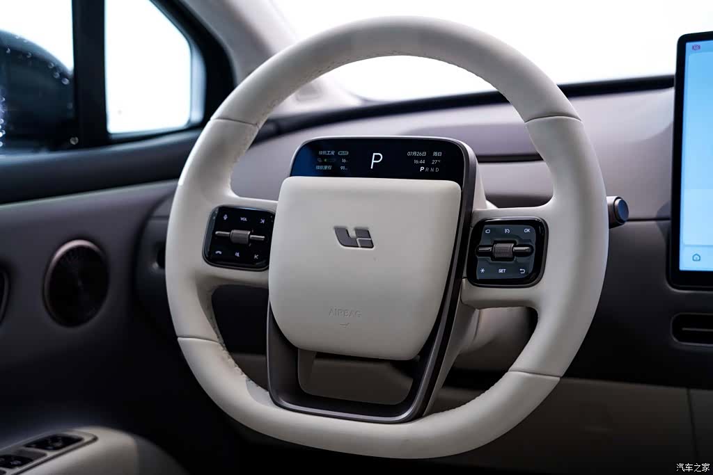 Li Auto i8, 2025 13
