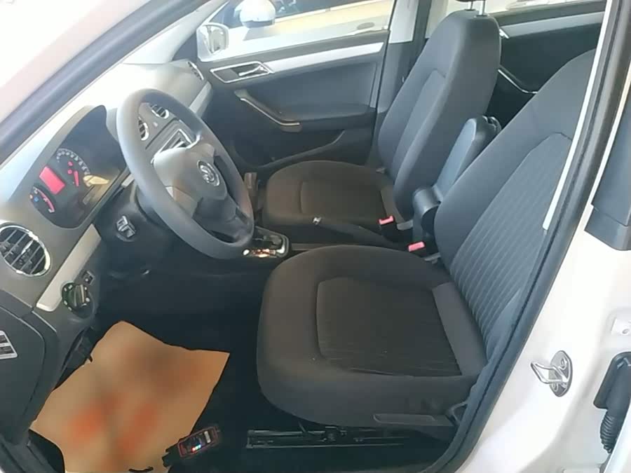 Volkswagen Jetta 2016, фото 15