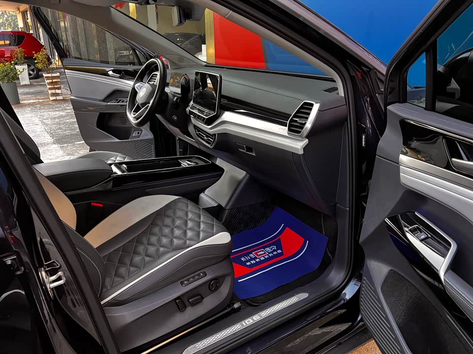 Volkswagen ID.6 CROZZ