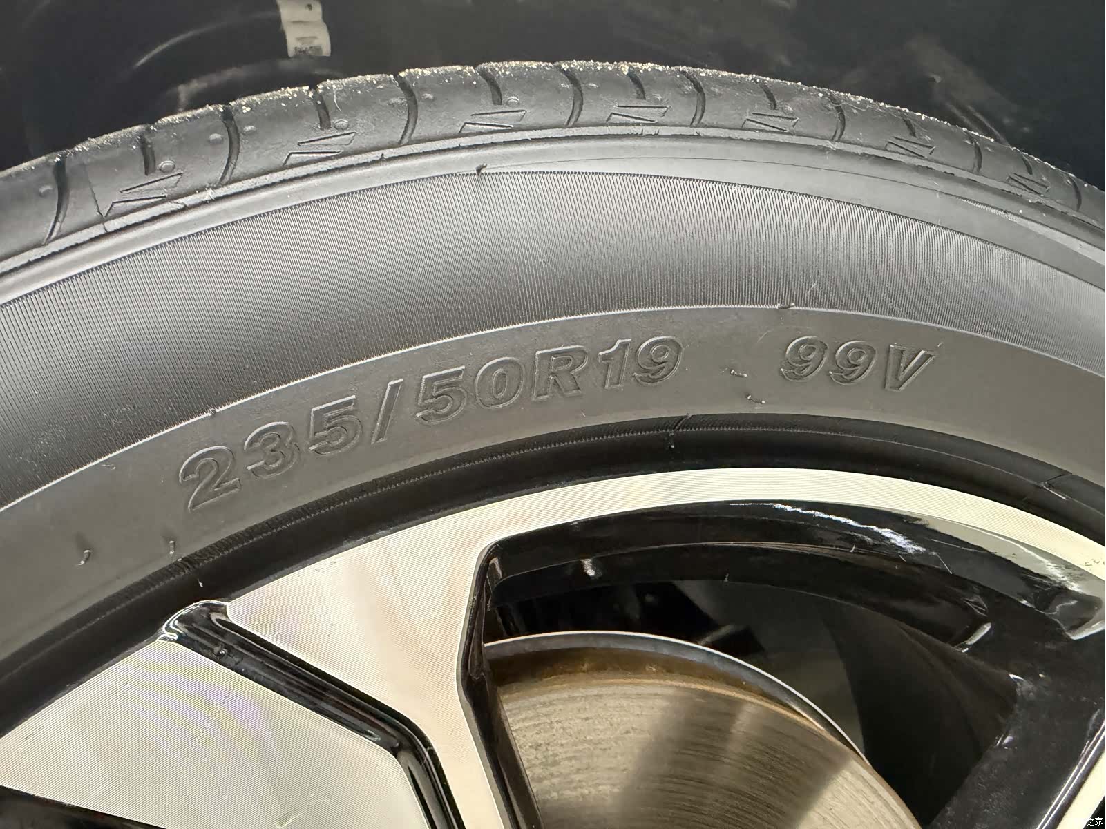 Geely Galaxy L7, 2025 19