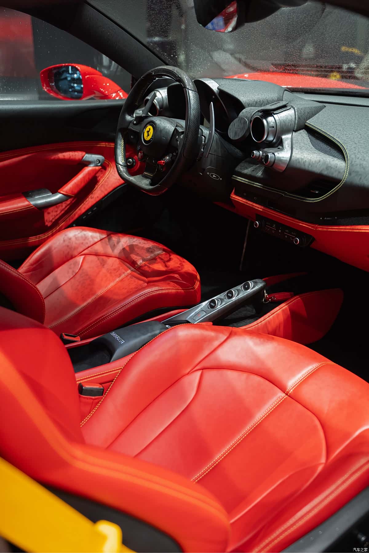 Ferrari F8, 2020 14