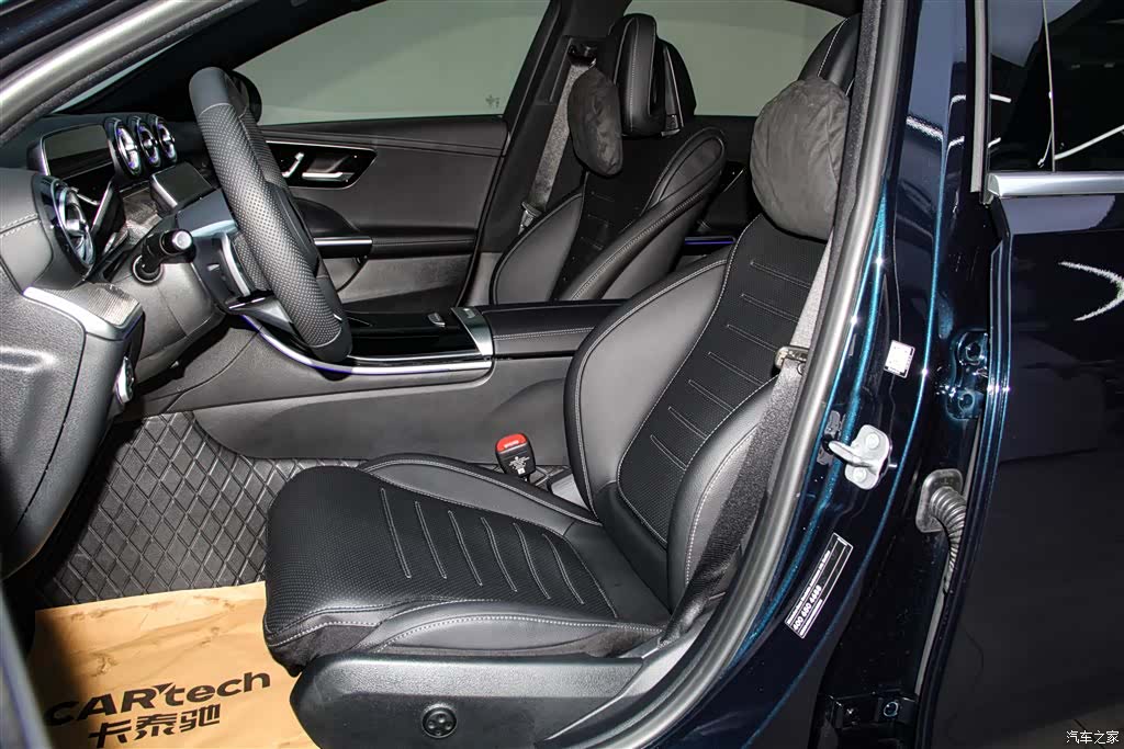 Mercedes-Benz C-Class, 2025 18