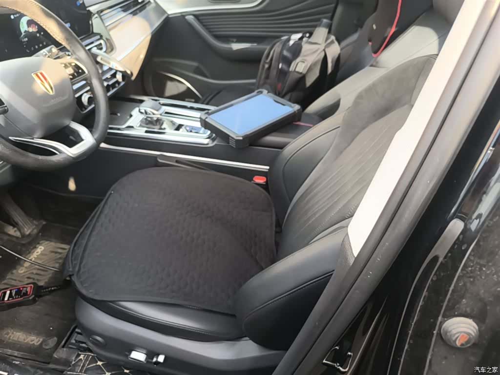 Hongqi HS5, 2023 15