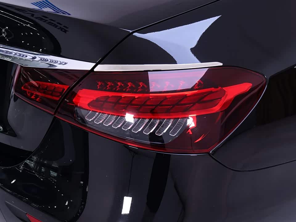Mercedes-Benz E-class Mercedes-Benz E-class