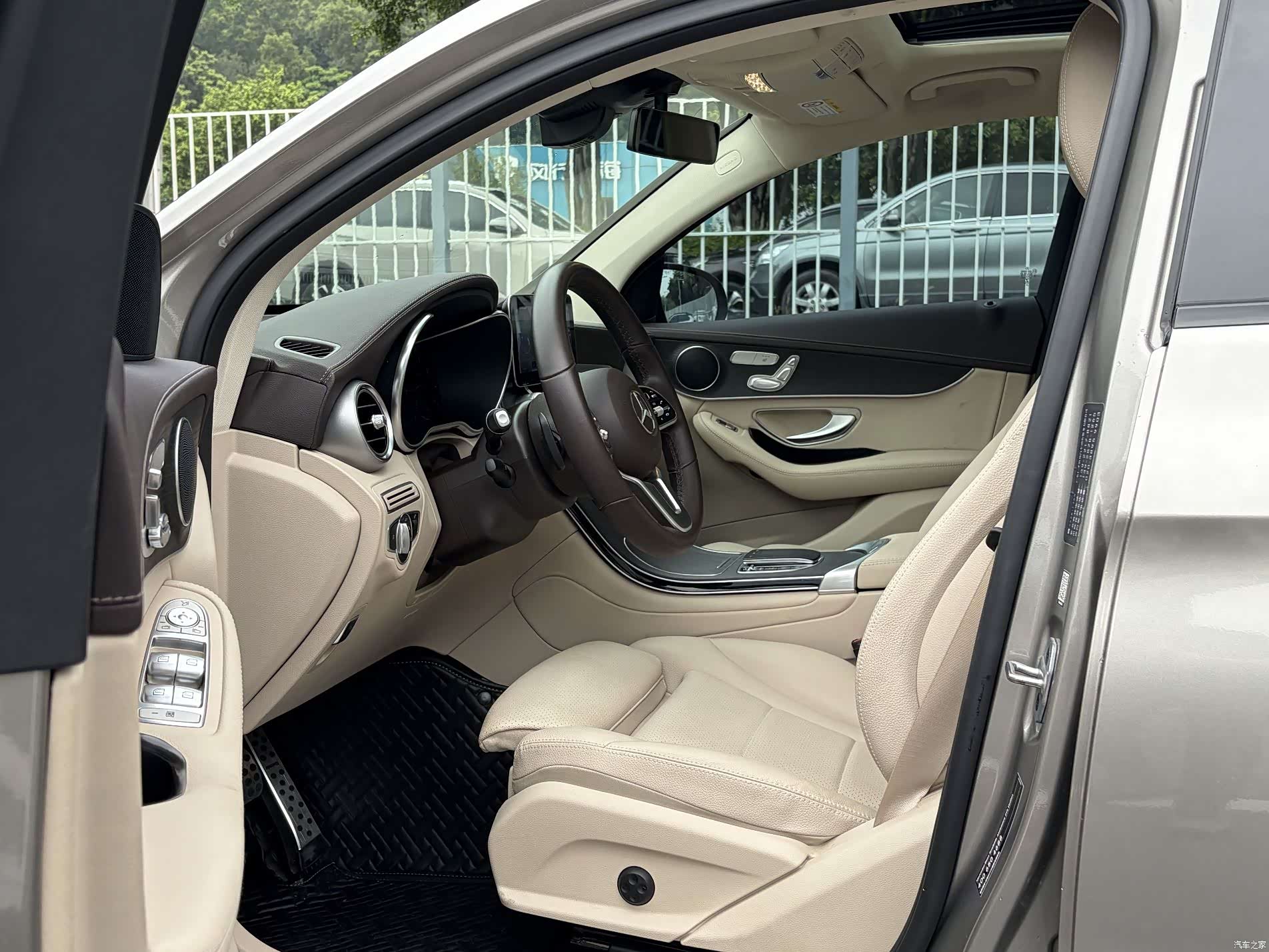 Mercedes-Benz GLC, 2022 14