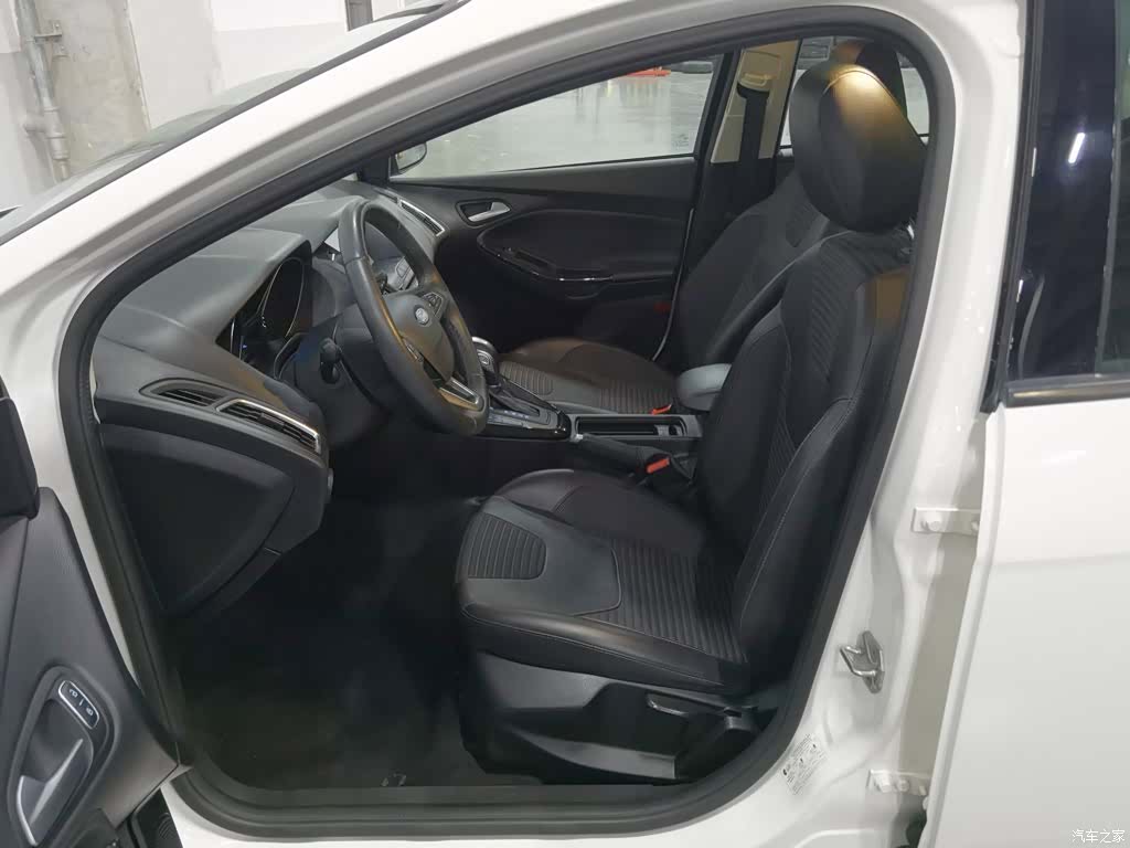 Ford Focus, 2017 10