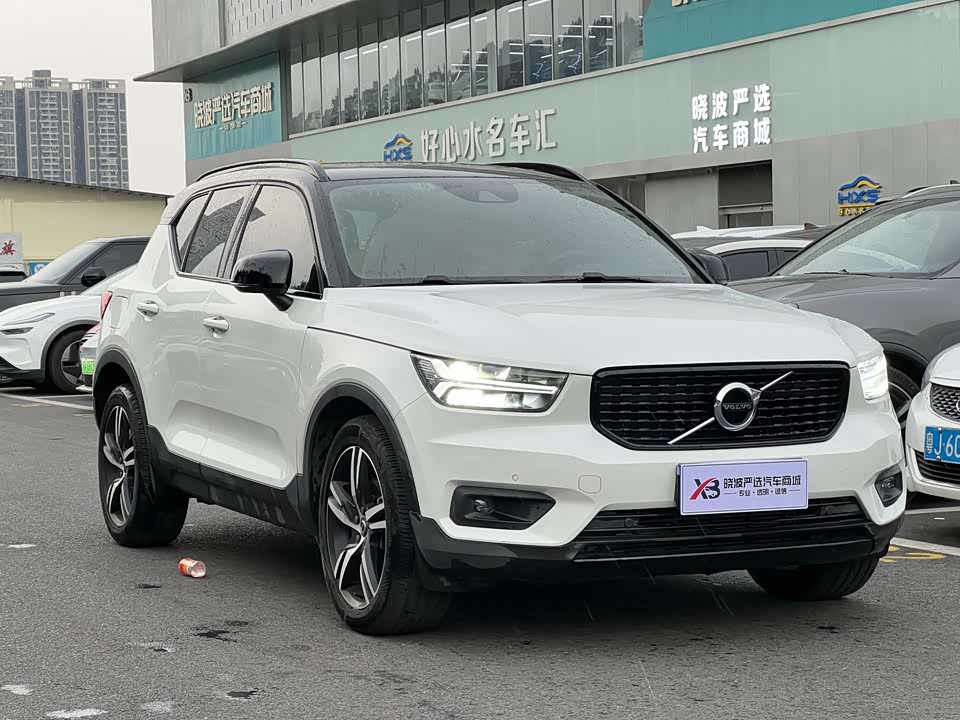Volvo XC40