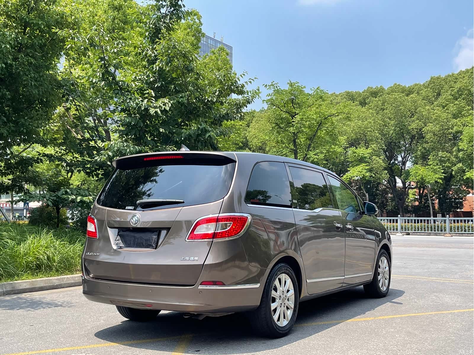 Buick GL8, 2013 4