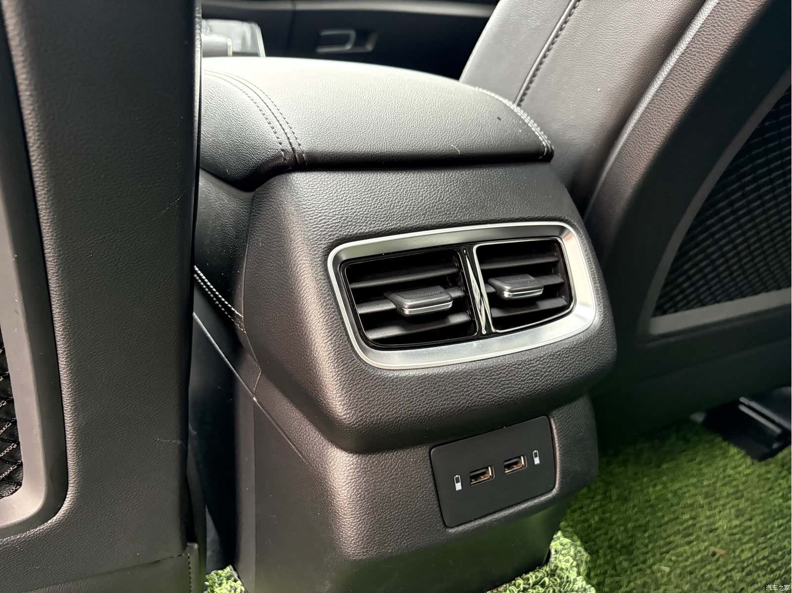 Hongqi H5, 2022 13