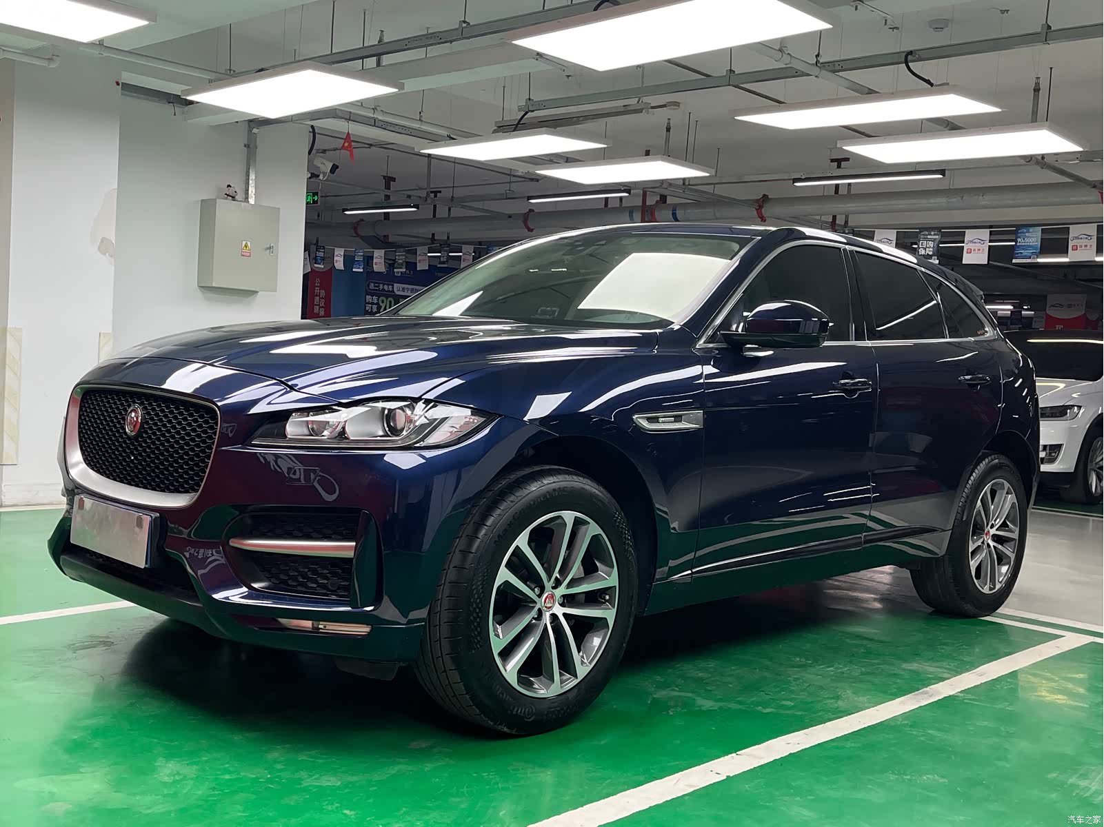 Jaguar F-PACE, 2017 1