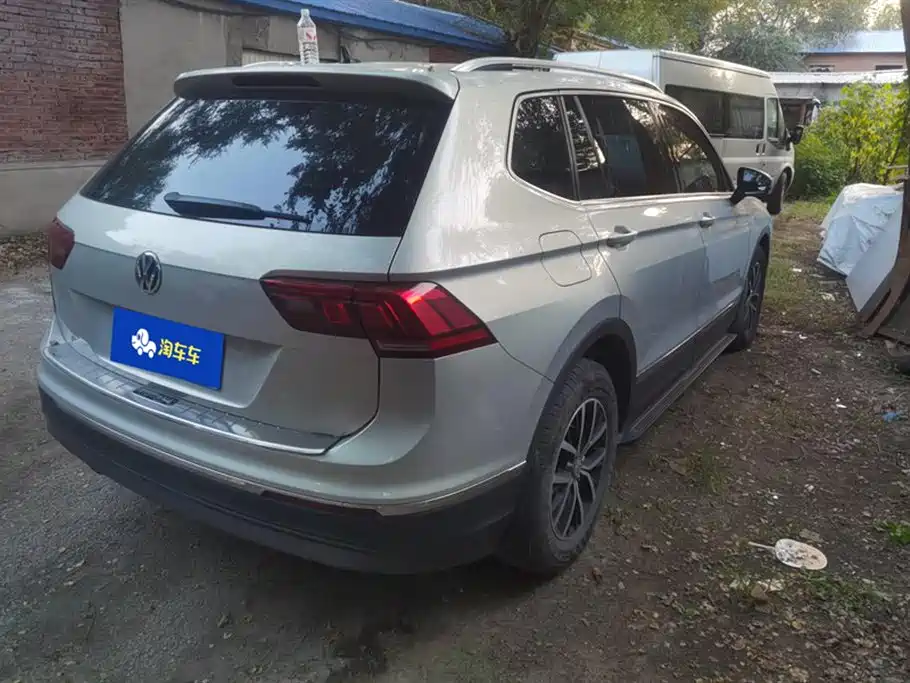 Volkswagen Tiguan L