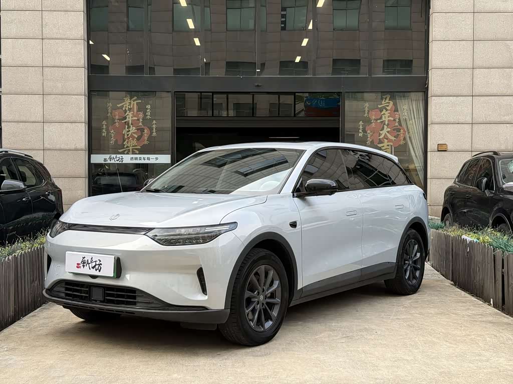 Leapmotor C11