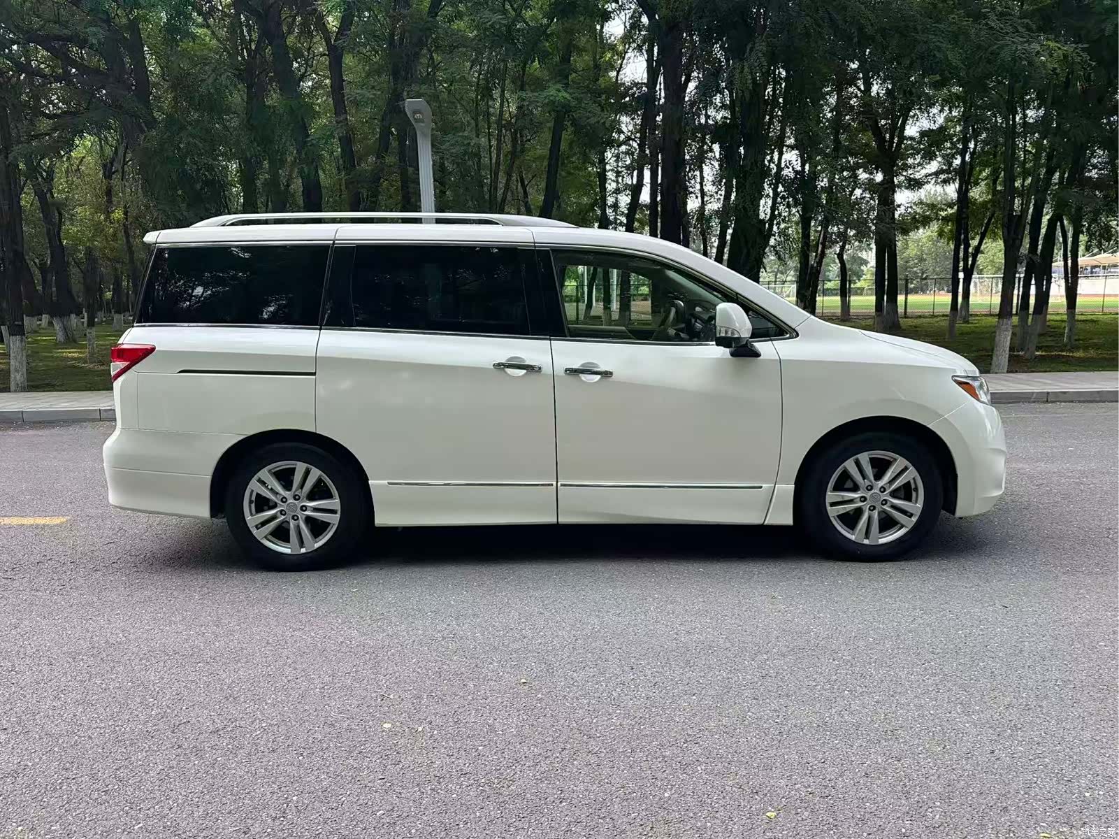 Nissan SL, 2016 7