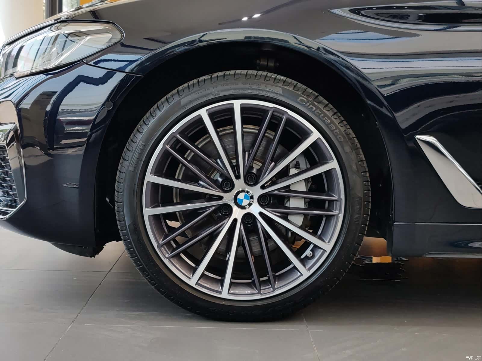 BMW 5 Series, 2023 17