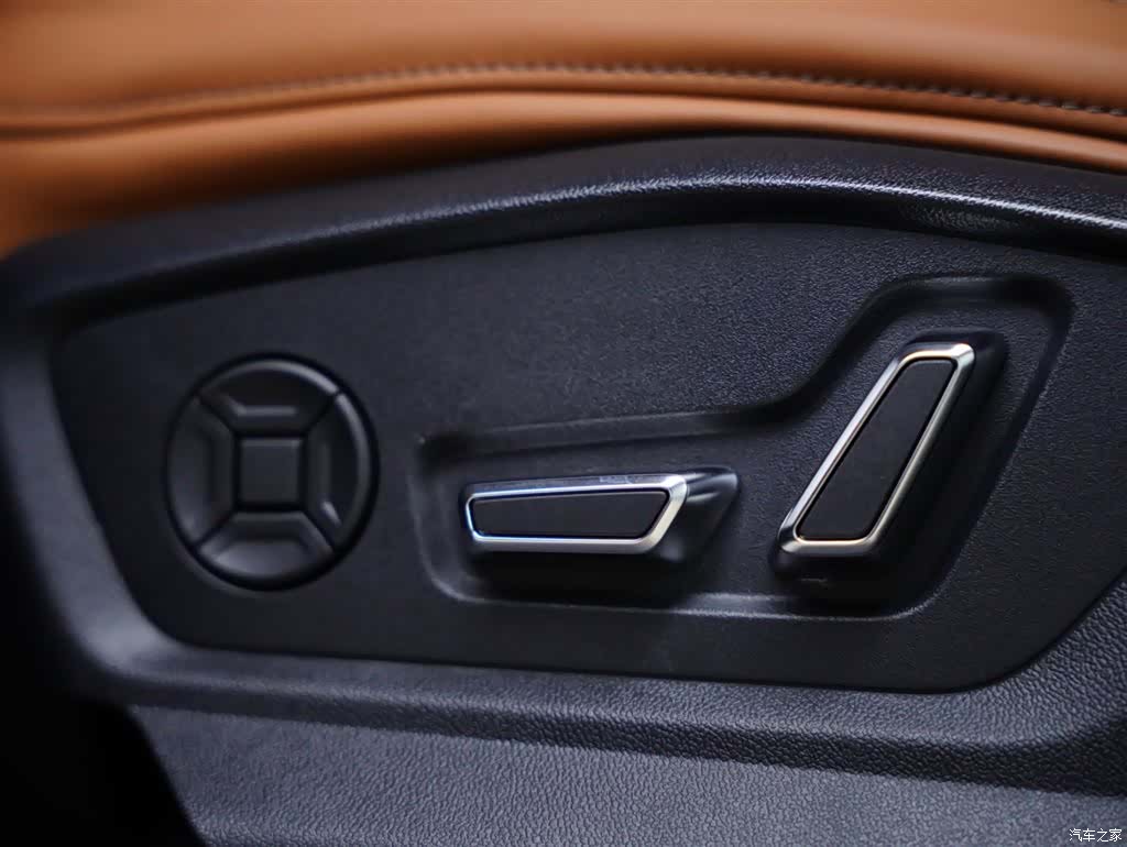 Audi Q8, 2023 37