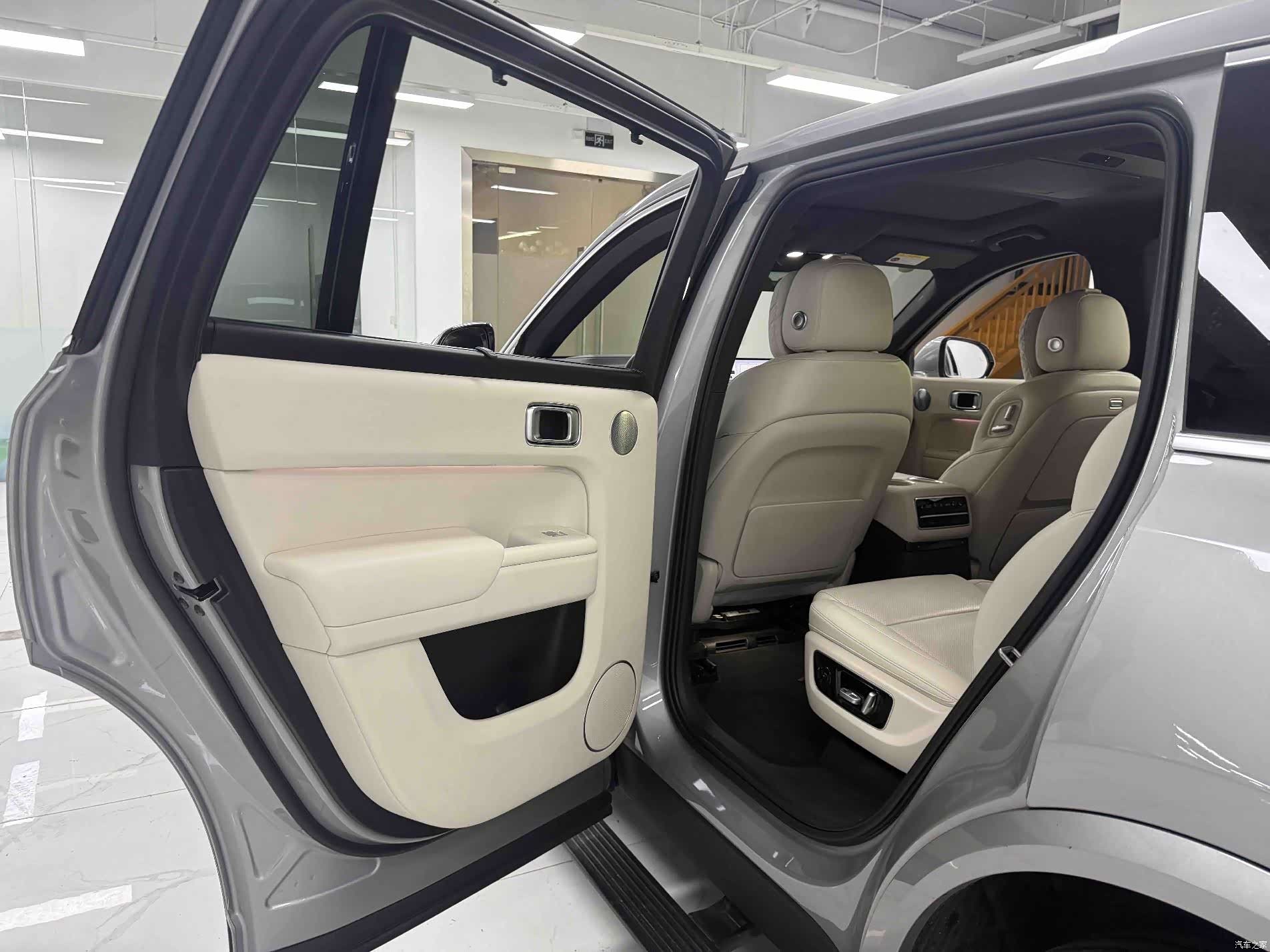 Li Auto L9, 2022 13