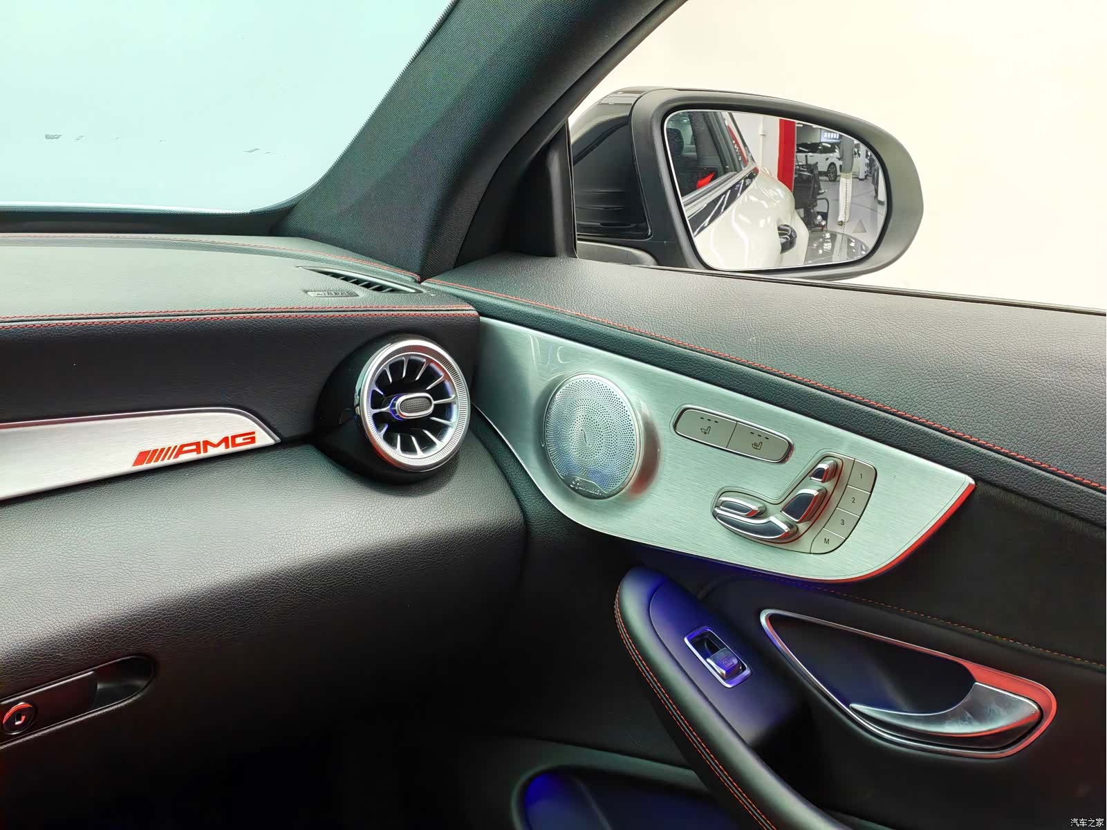 Mercedes-Benz C-Class, 2018 12