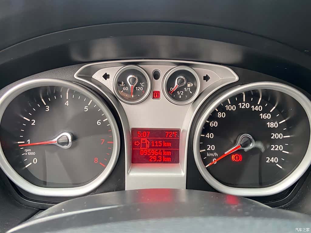 Ford Focus, 2013 17