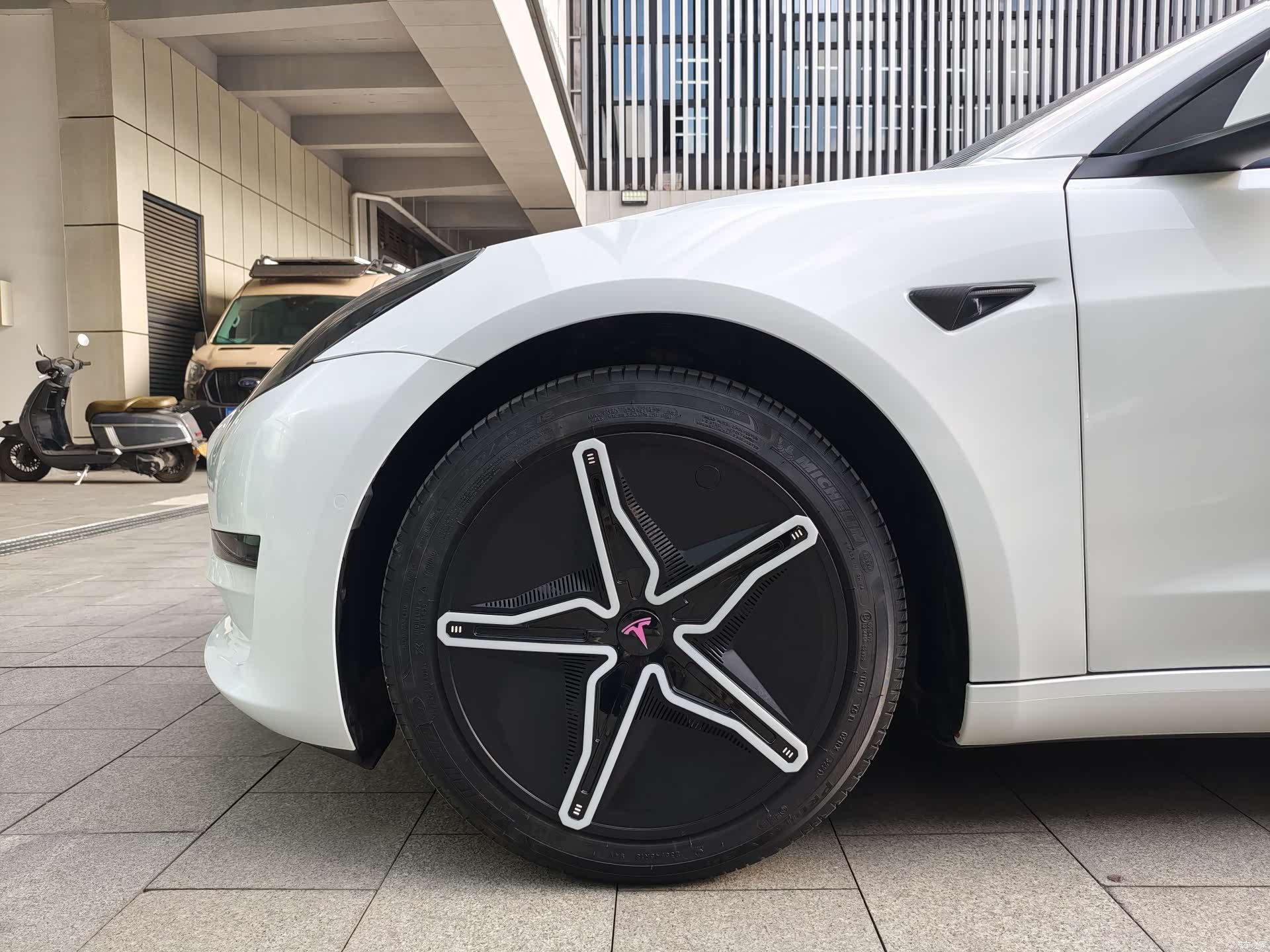 Tesla Model 3, 2021 8