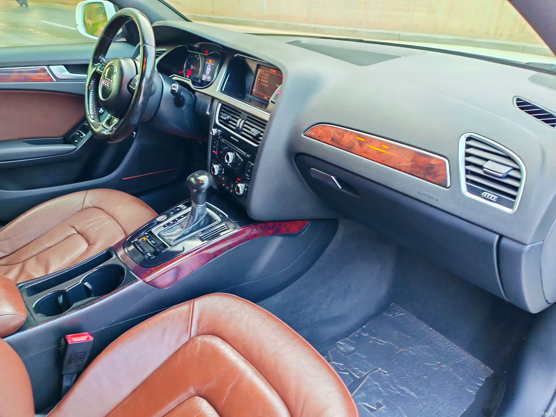Audi A4L, 2015 14