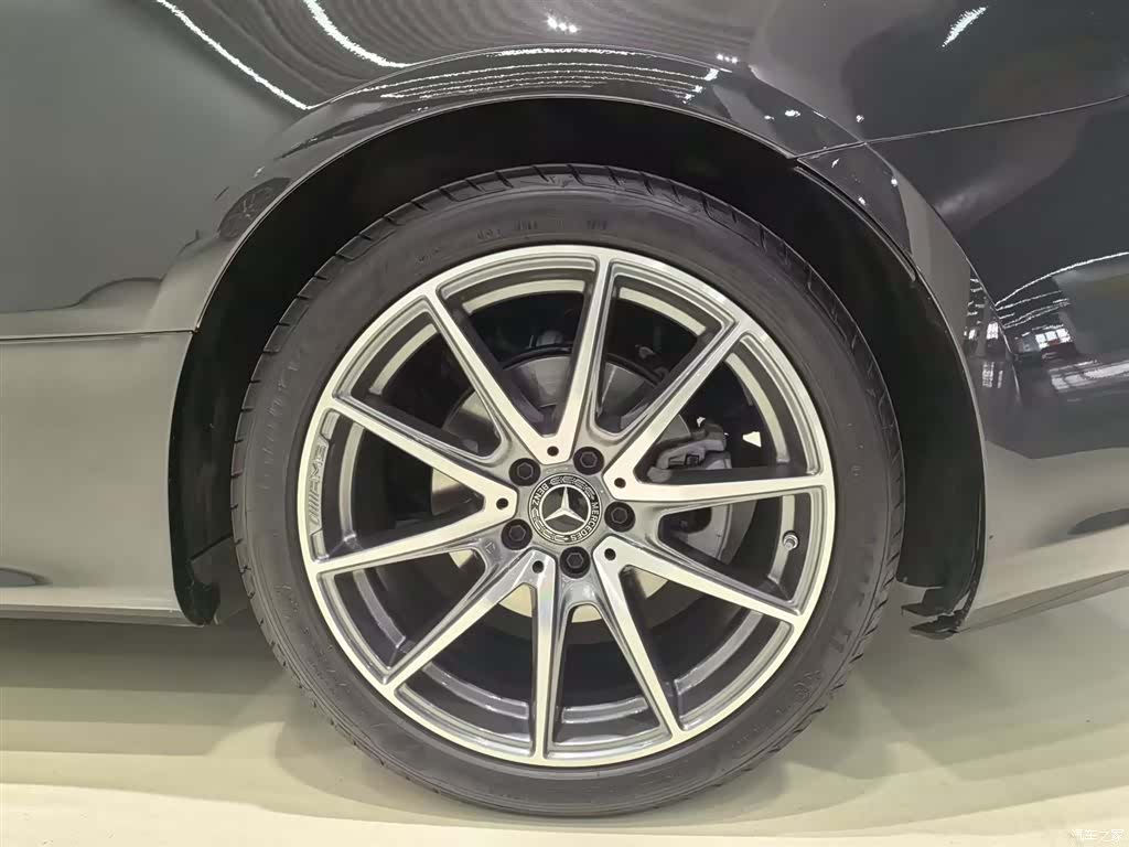 Mercedes-Benz E-Class, 2024 8