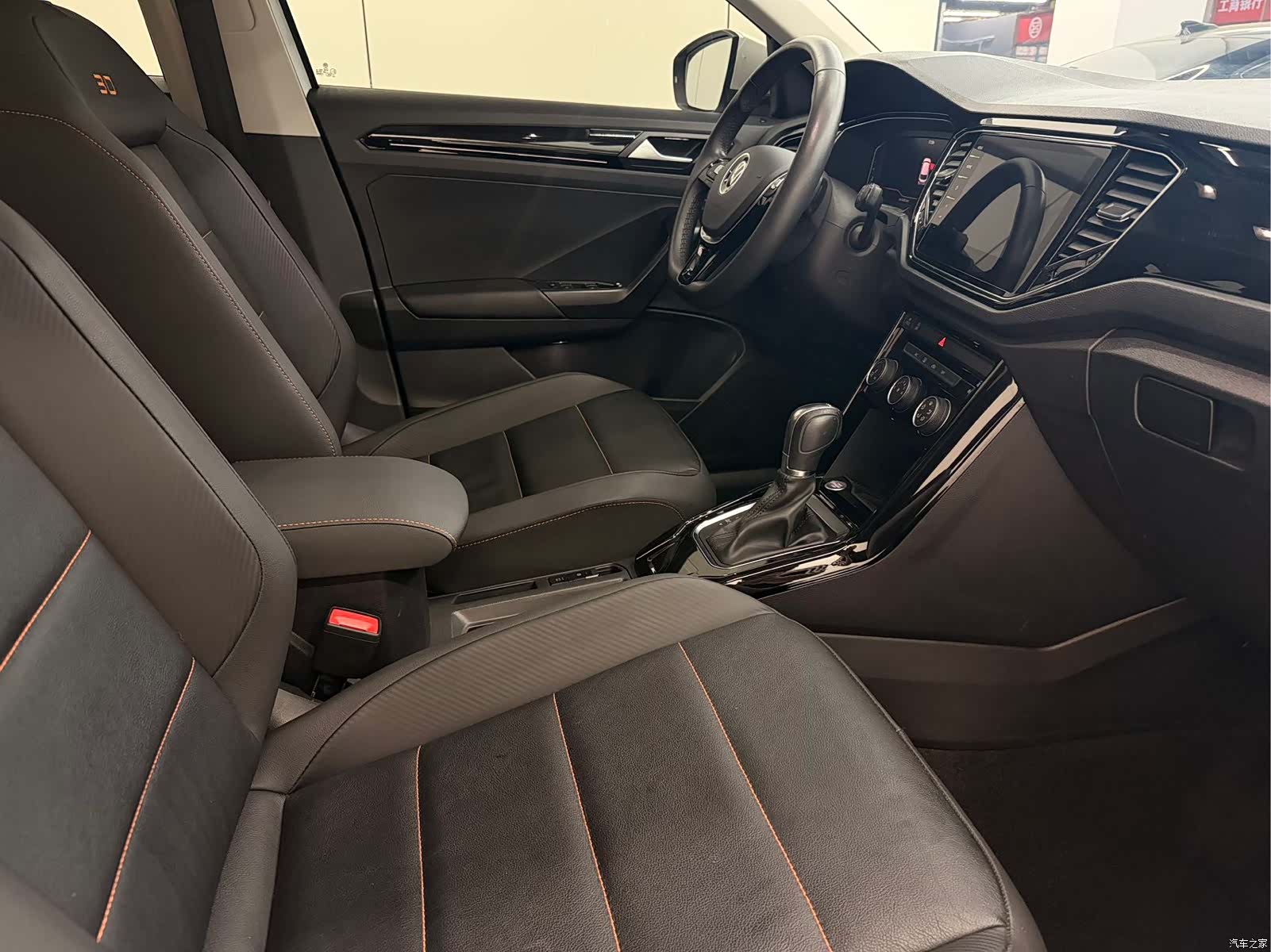 Volkswagen T-ROC, 2022 9