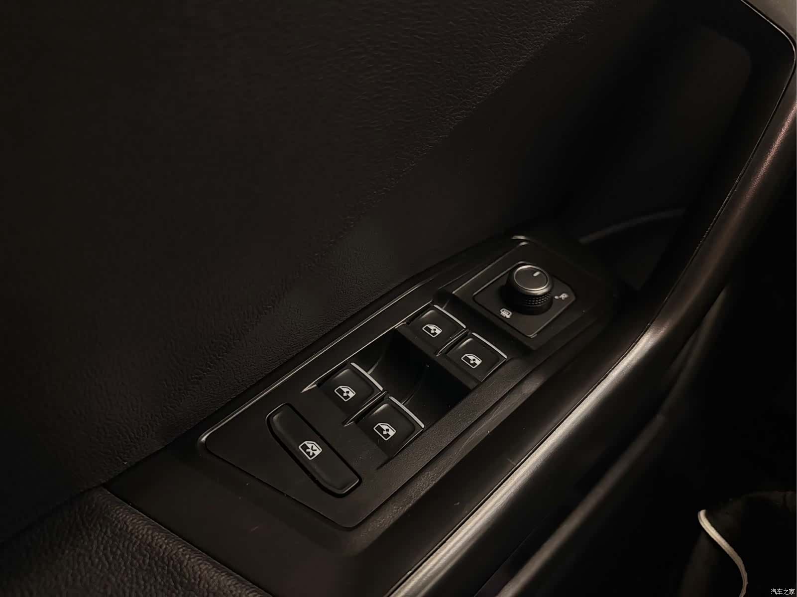 Volkswagen T-ROC, 2022 14