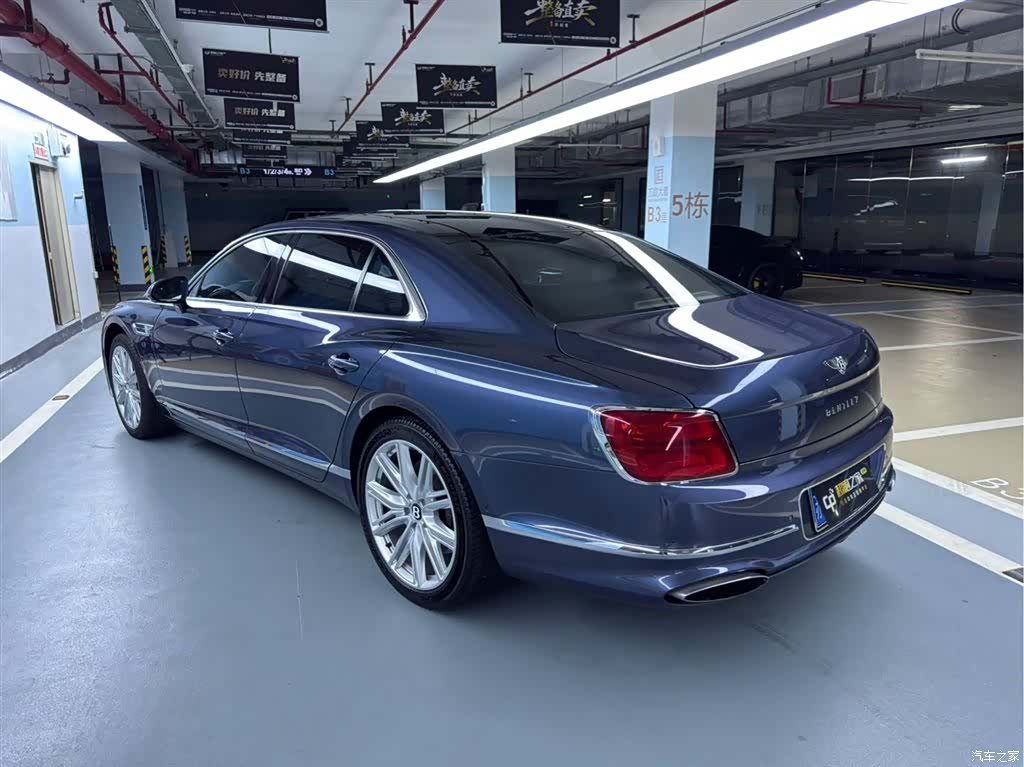 Bentley Flying Spur, 2021 8