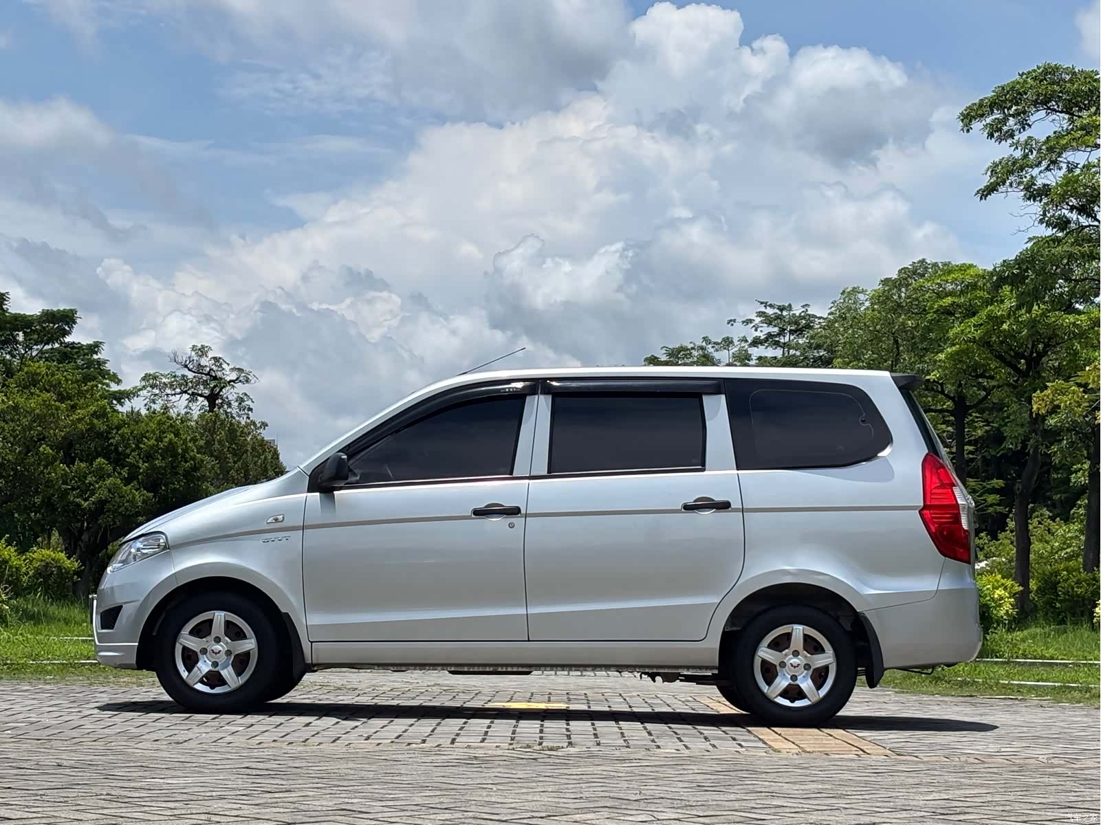 Wuling Hongguang, 2017 9