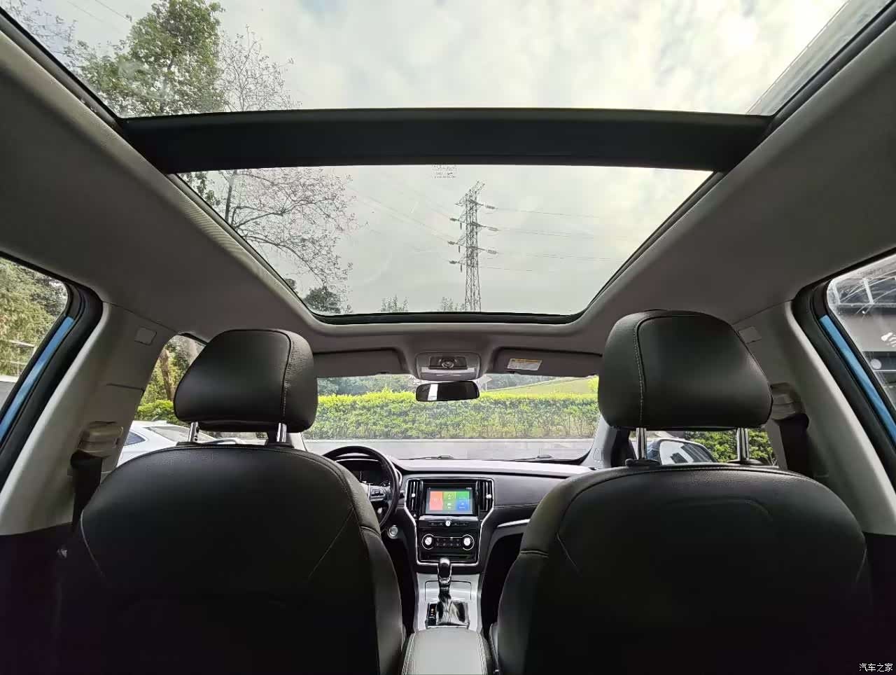 Roewe RX5, 2017 16