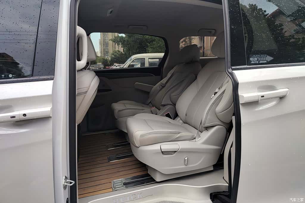 Buick GL8, 2023 11