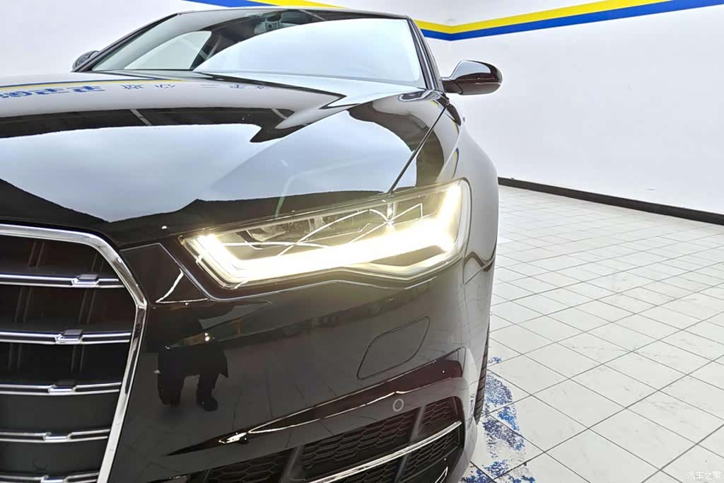 Audi A6L, 2019 все фото